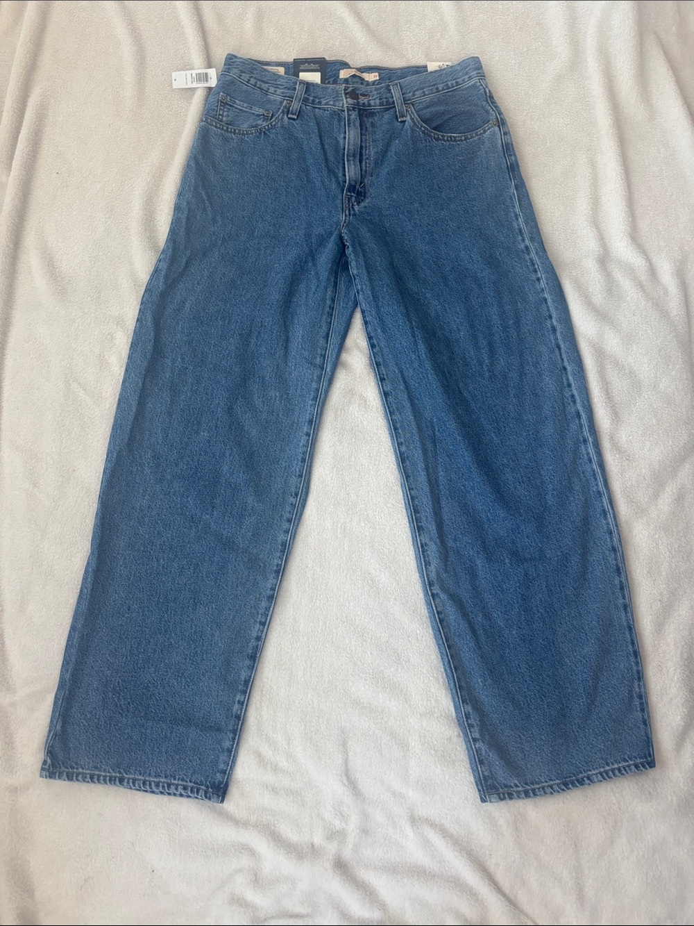 Aritzia Levi's Baggy Dad Jeans - Size 29X32, Hold My Purse